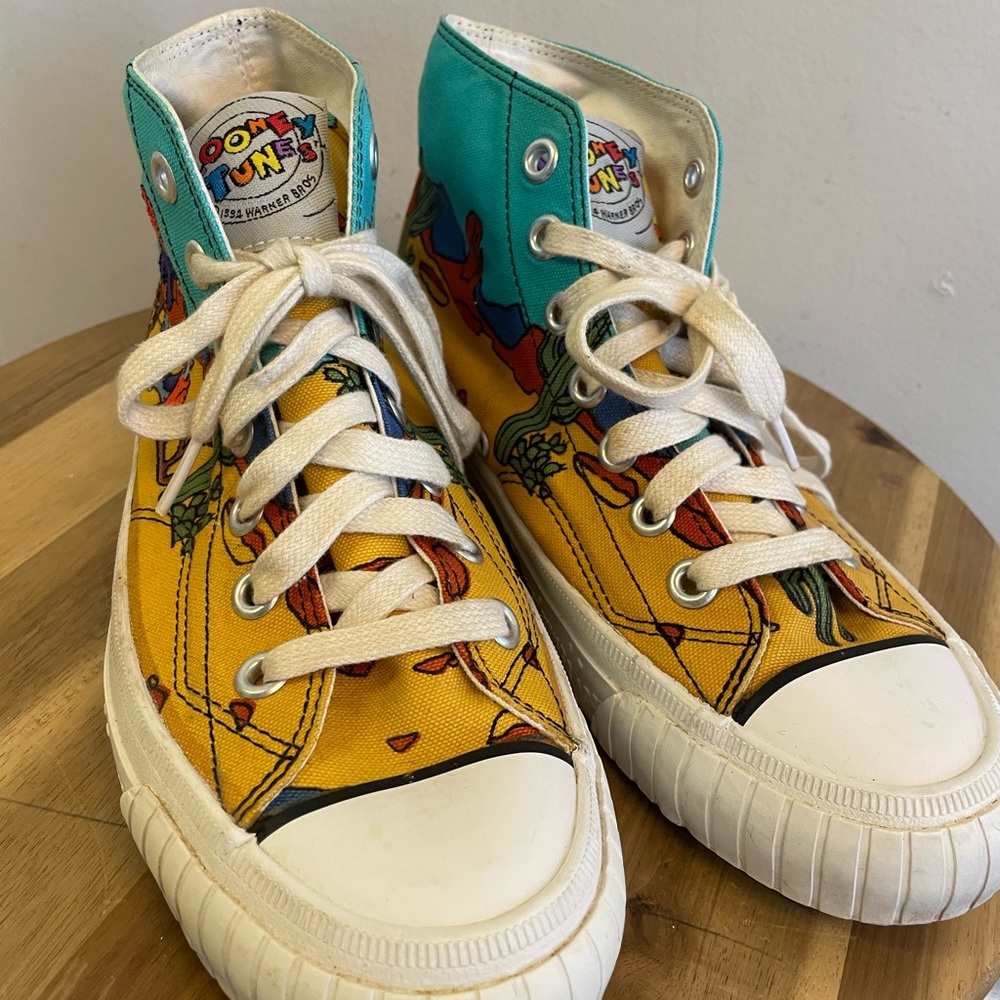 VINTAGE LOONEY TOONS KEDS HIGH TOP SNEAKERS SIZE 7.5